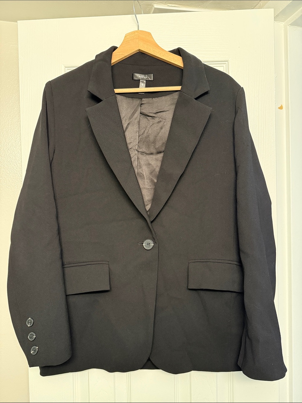 Aqua Women’s Black Single-Button Blazer